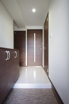 【玄関】 | クロノス30新町II