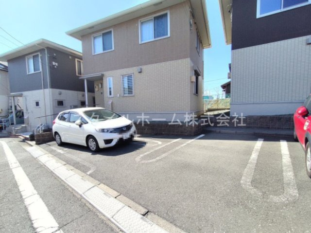 グラン・ブリエの駐車場