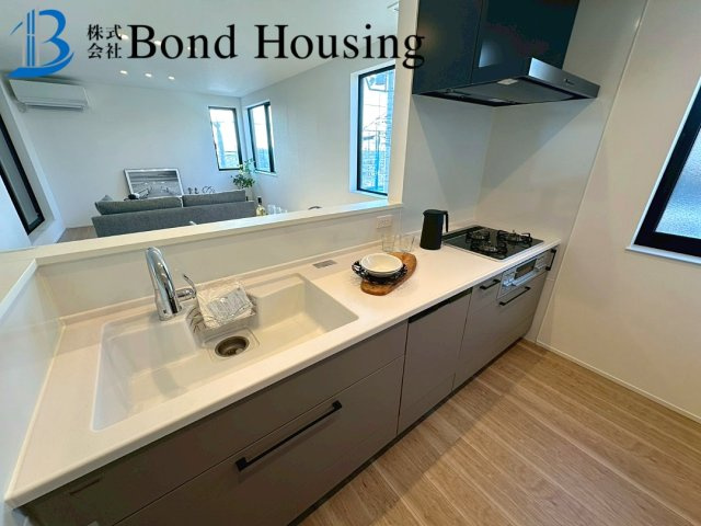 太陽光パネル付　収納豊富　垂水区小束山2丁目1号地　新築戸建