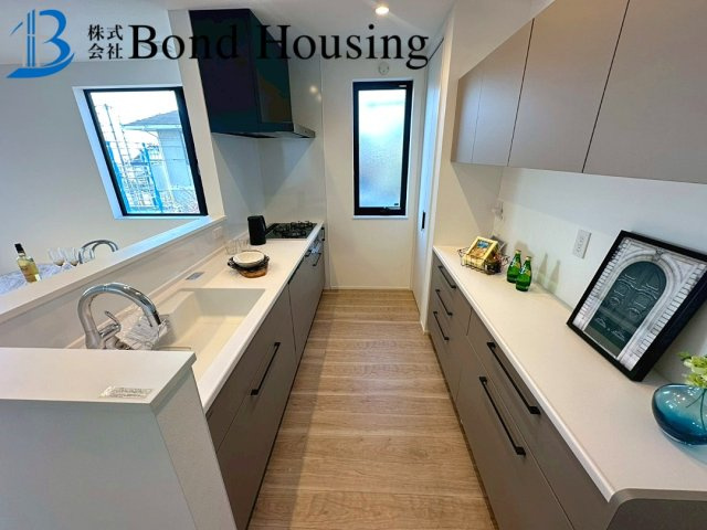 太陽光パネル付　収納豊富　垂水区小束山2丁目1号地　新築戸建