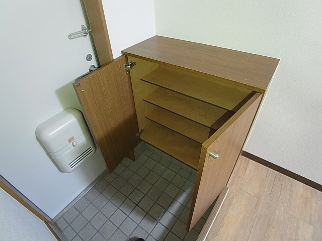 ときわ岬ハイツの玄関|シューズボックス付き