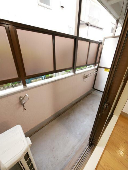 ヴェルテーユ中野のバルコニー