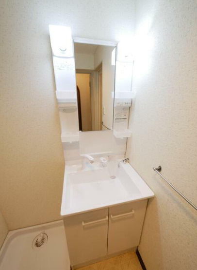 ヴェルテーユ中野の洗面所