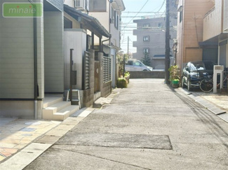 【前面道路含む現地写真】 | 食洗機付　市川駅11分　市川南4　1号棟　全2棟 | 販売現地