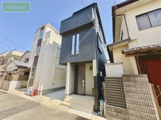 【外観】 | カウンターキッチン　食洗機付　市川駅11分　市川南4　2号棟　全2棟 | 販売現地
上質感あふれる洗練の外観デザイン