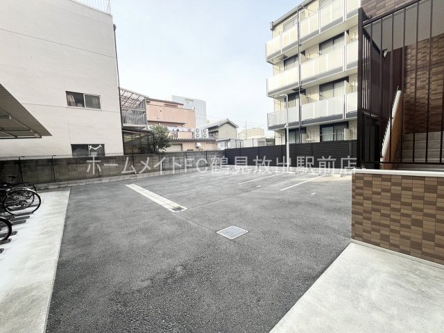 大阪市城東区永田３丁目の賃貸マンションの駐車場