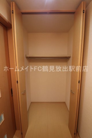 大阪市鶴見区今津中３丁目のハイツの収納