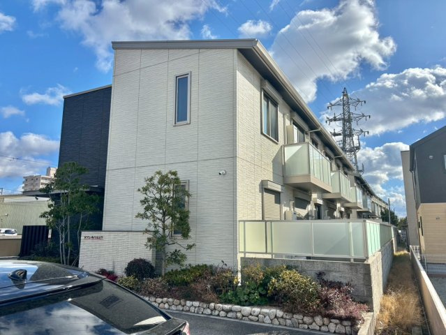 メゾン　ラ・ソルビアB棟