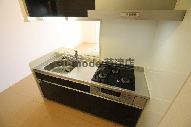 【キッチン】 | N | コンパクトなキッチンで掃除もラクラク