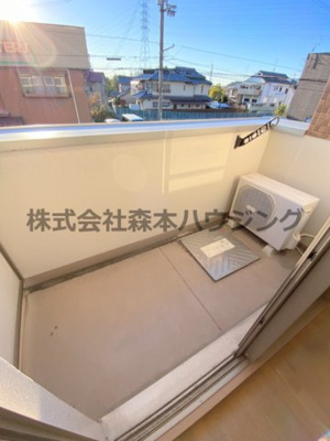 【バルコニー】 | 　プラ・ディオ交野 | 暖かな日差しのふりそそぐバルコニー