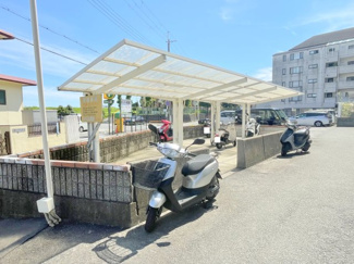 【駐車場】