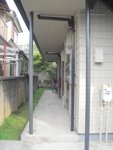 ガーデンヒルズのロビー|１階共用廊下