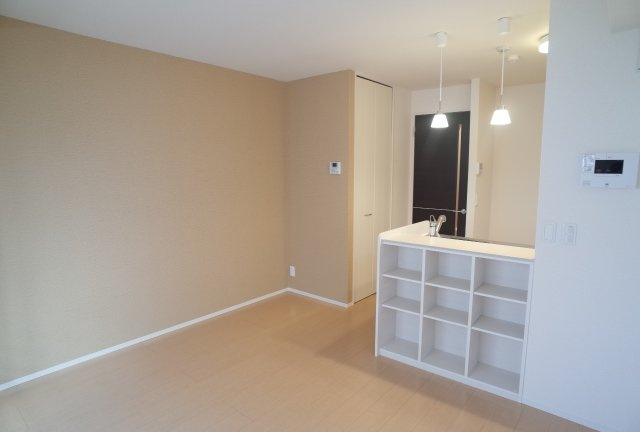 ボヌール本山中町の居間・リビング