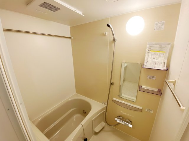 シェーングラース　Dの浴室