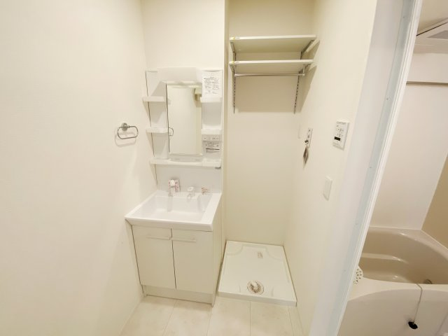 シェーングラース　Dの独立洗面台