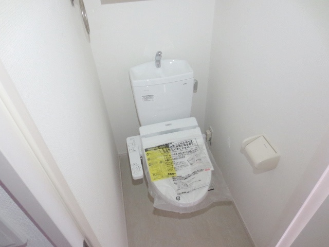 リブリ・辻のトイレ|別号室の参考写真です。