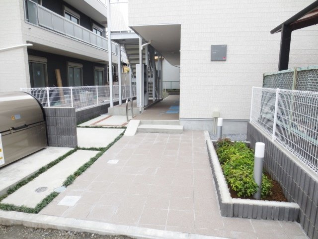 リブリ・辻のエントランス