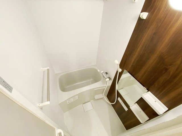 グレイス北戸田の浴室|別号室の参考写真です。