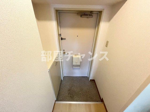 レスパス千種の玄関