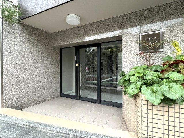 ハイネス大久保のエントランス