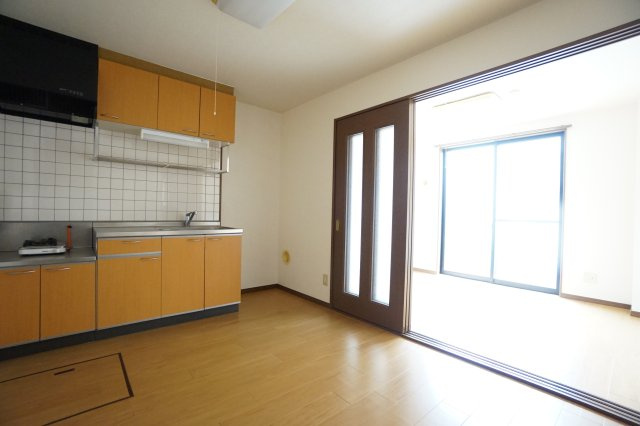 エステートYの居間・リビング