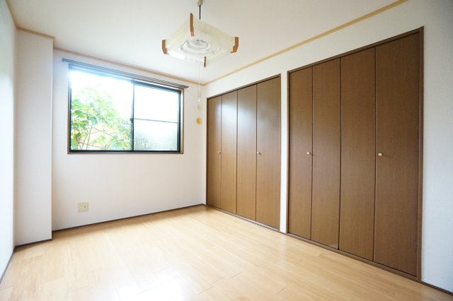エステートYの洋室