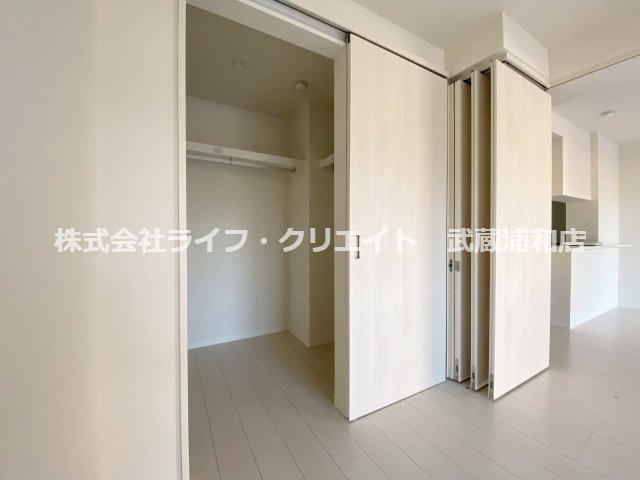 ヴィラ・デ・ジョワ浦和白幡の収納|別号室の参考写真です。