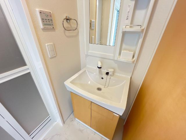 ヴィラ・ソレイユ　Ｂの洗面所|洗面（イメージ）