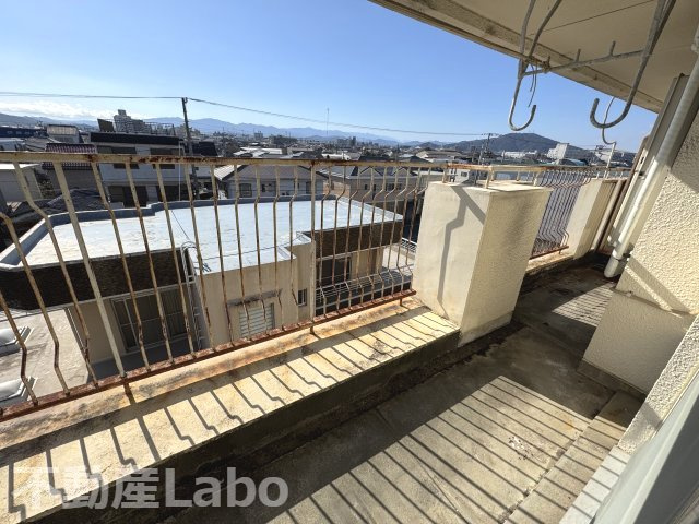 徳島市金沢２丁目の賃貸マンションのバルコニー