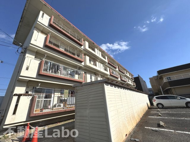 徳島市金沢２丁目の賃貸マンションの外観