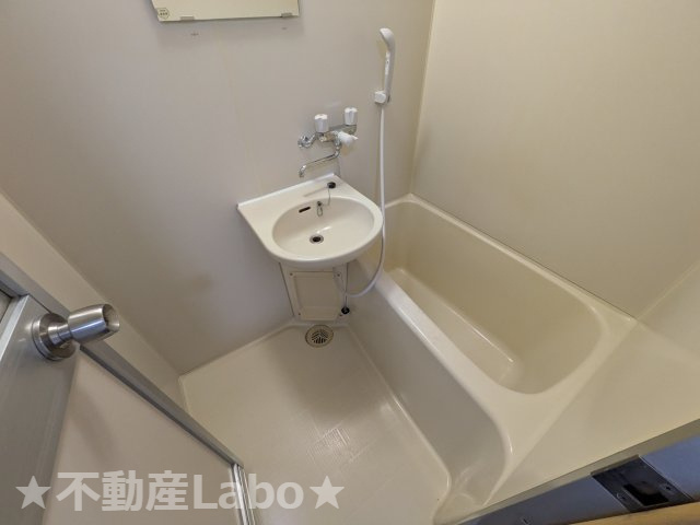 アーバンα　203の浴室