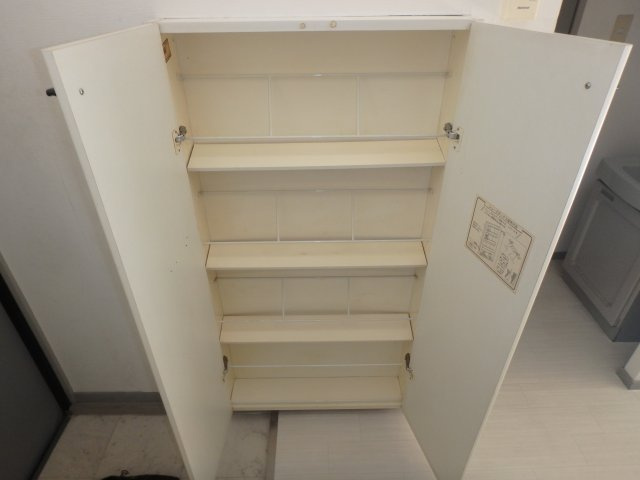 サンヴィレッジ富貴の収納|シューズボックス