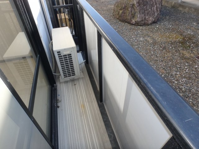 サンヴィレッジ富貴のバルコニー