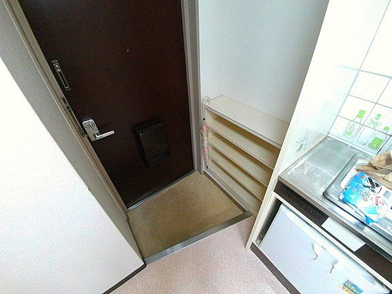 レ・ミニョンの玄関