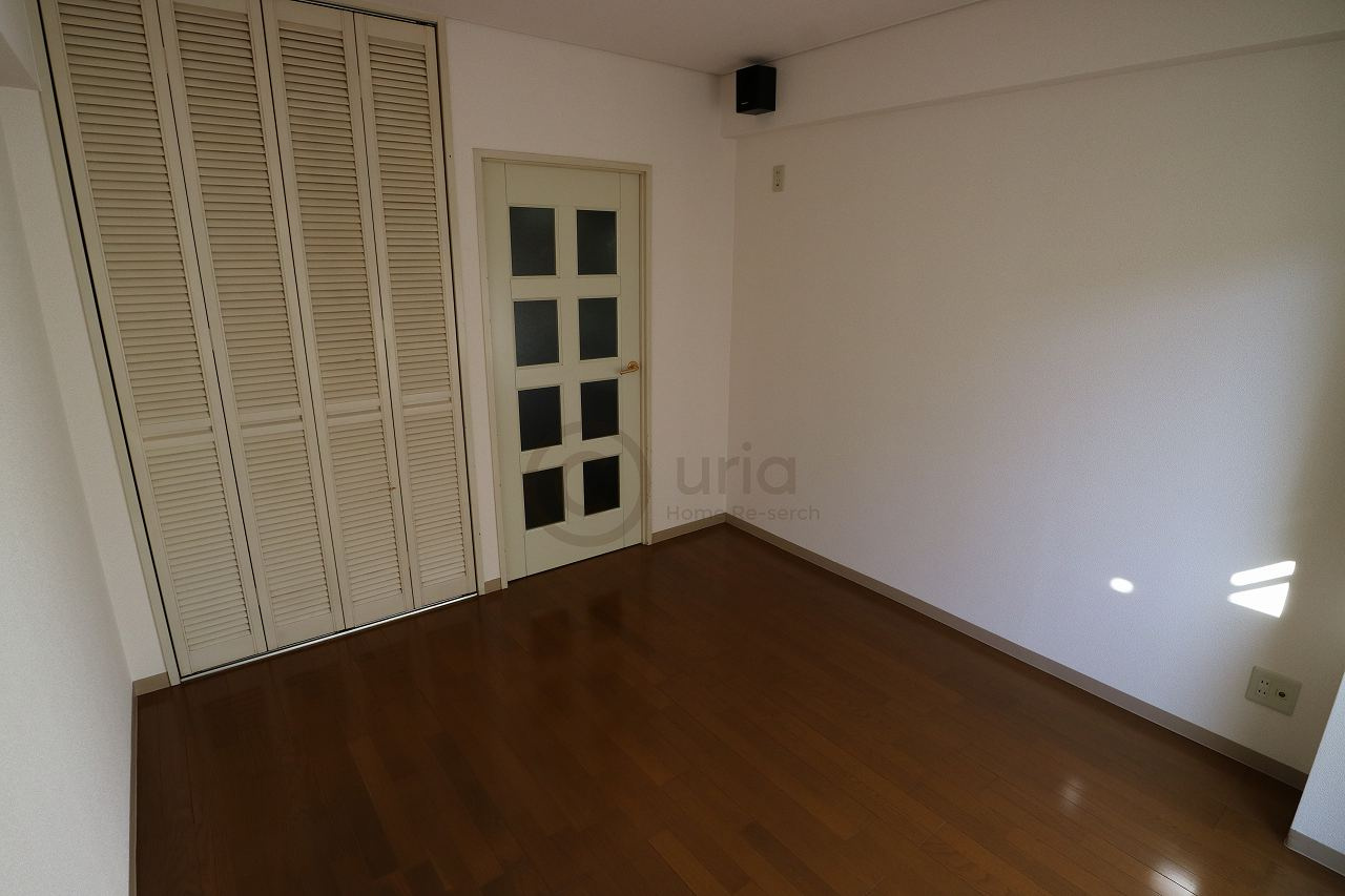 ジュネス深江の洋室