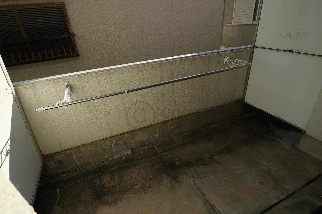 ジュネス深江のバルコニー