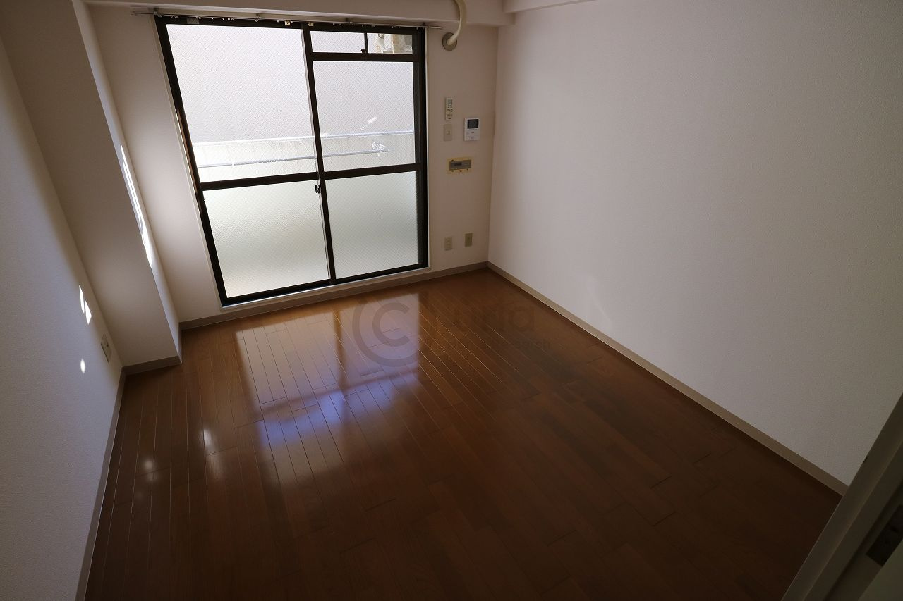 ジュネス深江の洋室