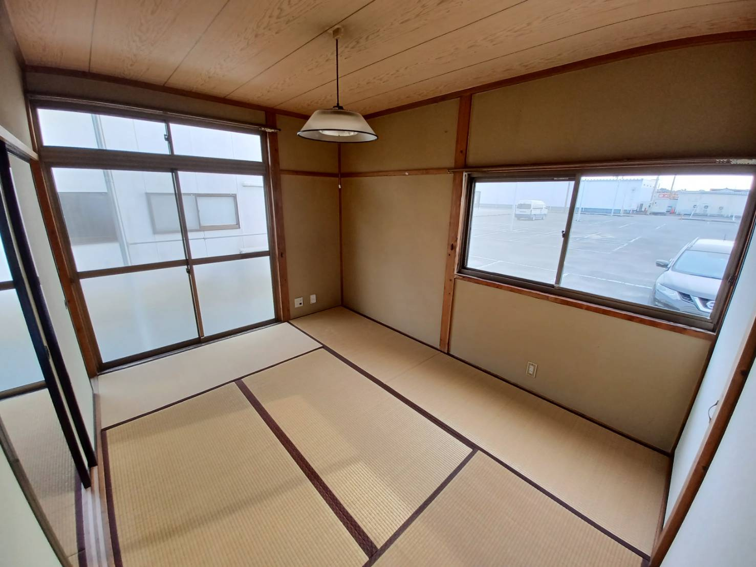 ホワイトコーポの居間・リビング