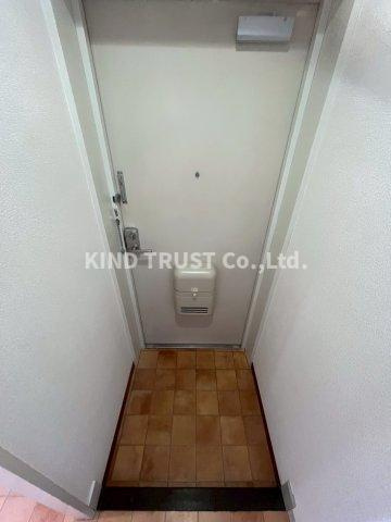 ラインハイツ瀬戸の玄関|明るい玄関です