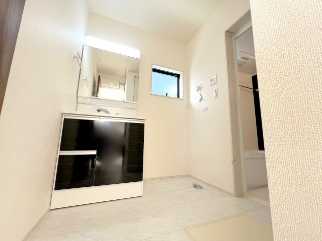 八王子市　大谷町　新築一戸建て　６期の独立洗面台