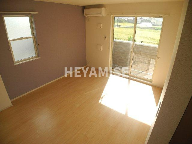 エス・エル・シー宮小路の居間・リビング|※室内画像は類似物件のもの