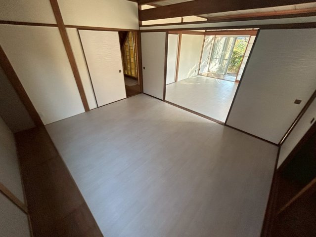 垂水区舞子坂三丁目戸建ての洋室