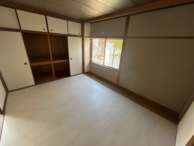 垂水区舞子坂三丁目戸建ての洋室