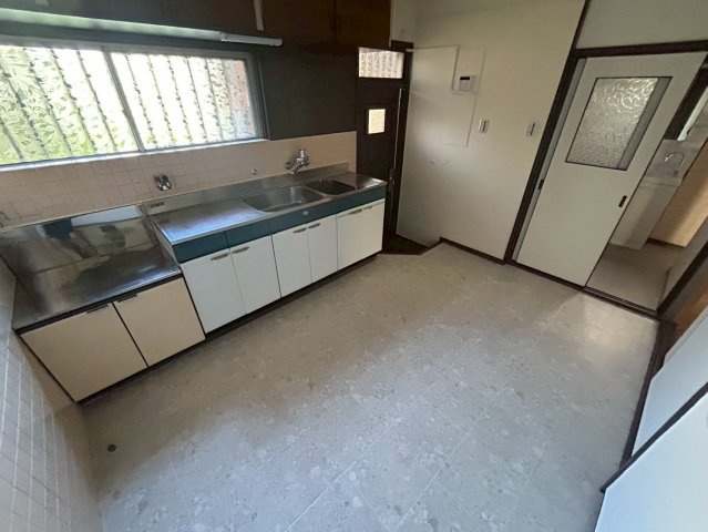 垂水区舞子坂三丁目戸建ての居間・リビング