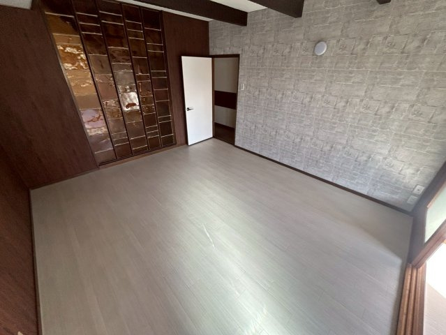 垂水区舞子坂三丁目戸建ての洋室