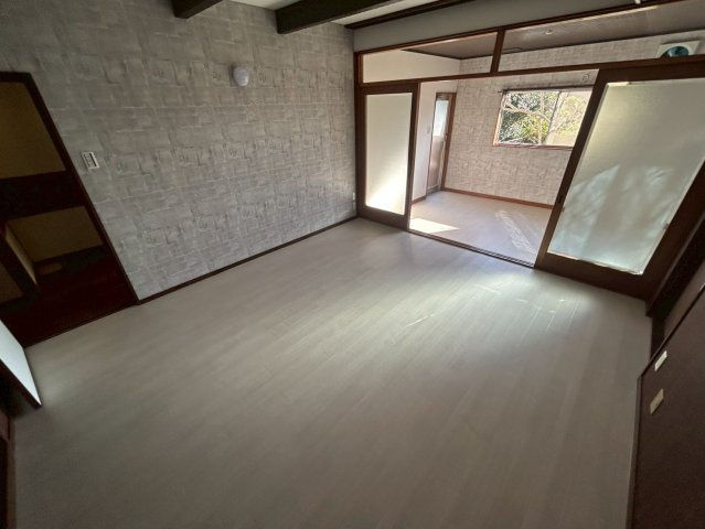 垂水区舞子坂三丁目戸建ての洋室