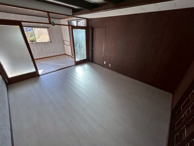 垂水区舞子坂三丁目戸建ての洋室