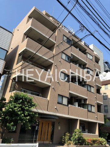 コモード寺山の外観