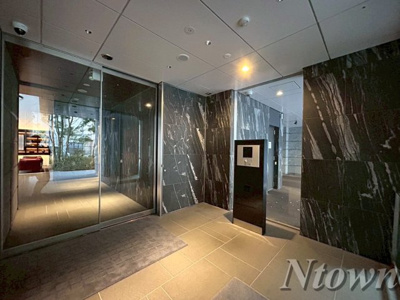 【ロビー】 | プラウドタワー栄 | ゆとりのあるロビーです