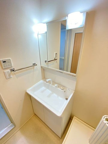 LOOP RESIDENCEの洗面所